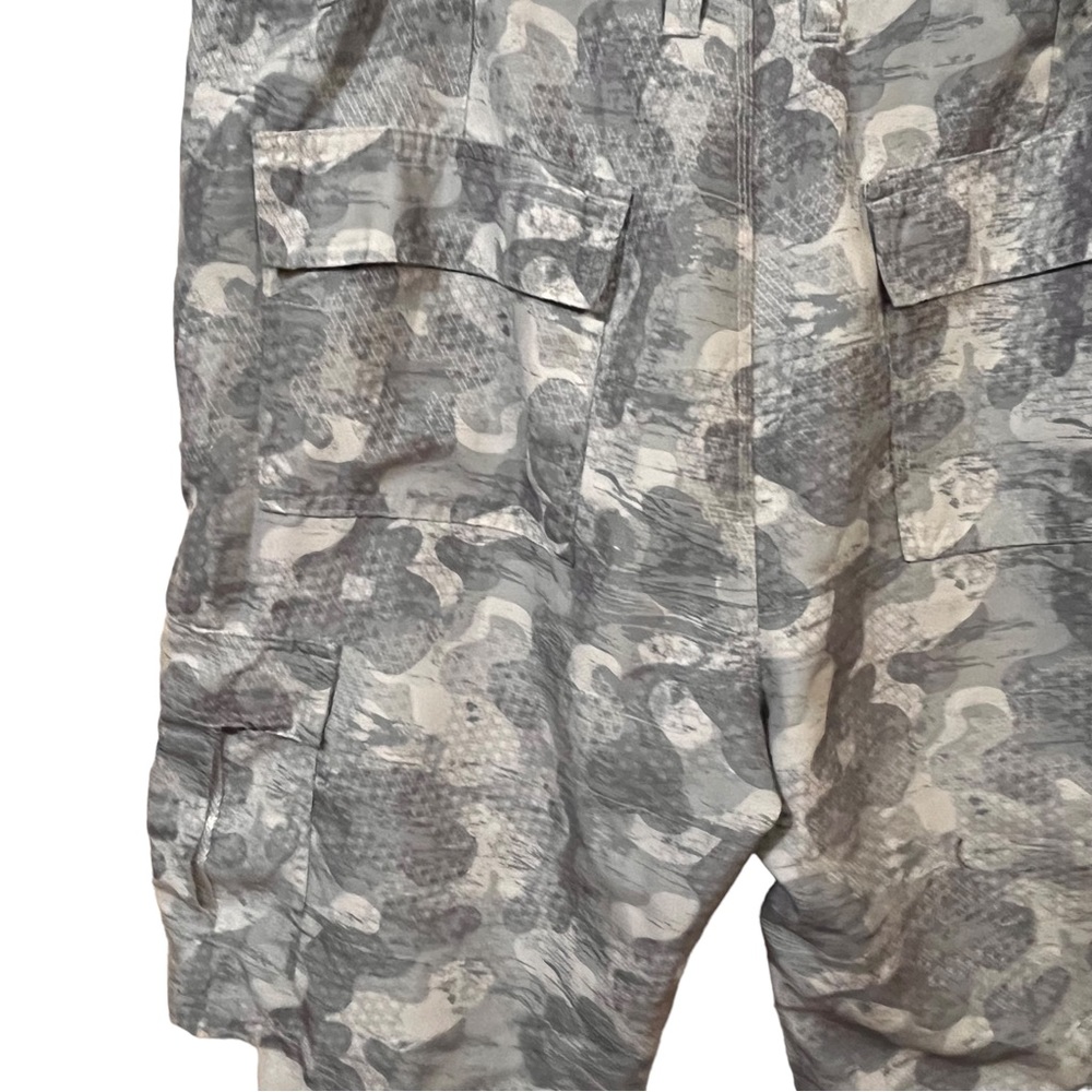 SubCulture Gray Cargo Shorts Adult Size 36" x 11" Utility Pockets Camouflage - Picture 5 of 9